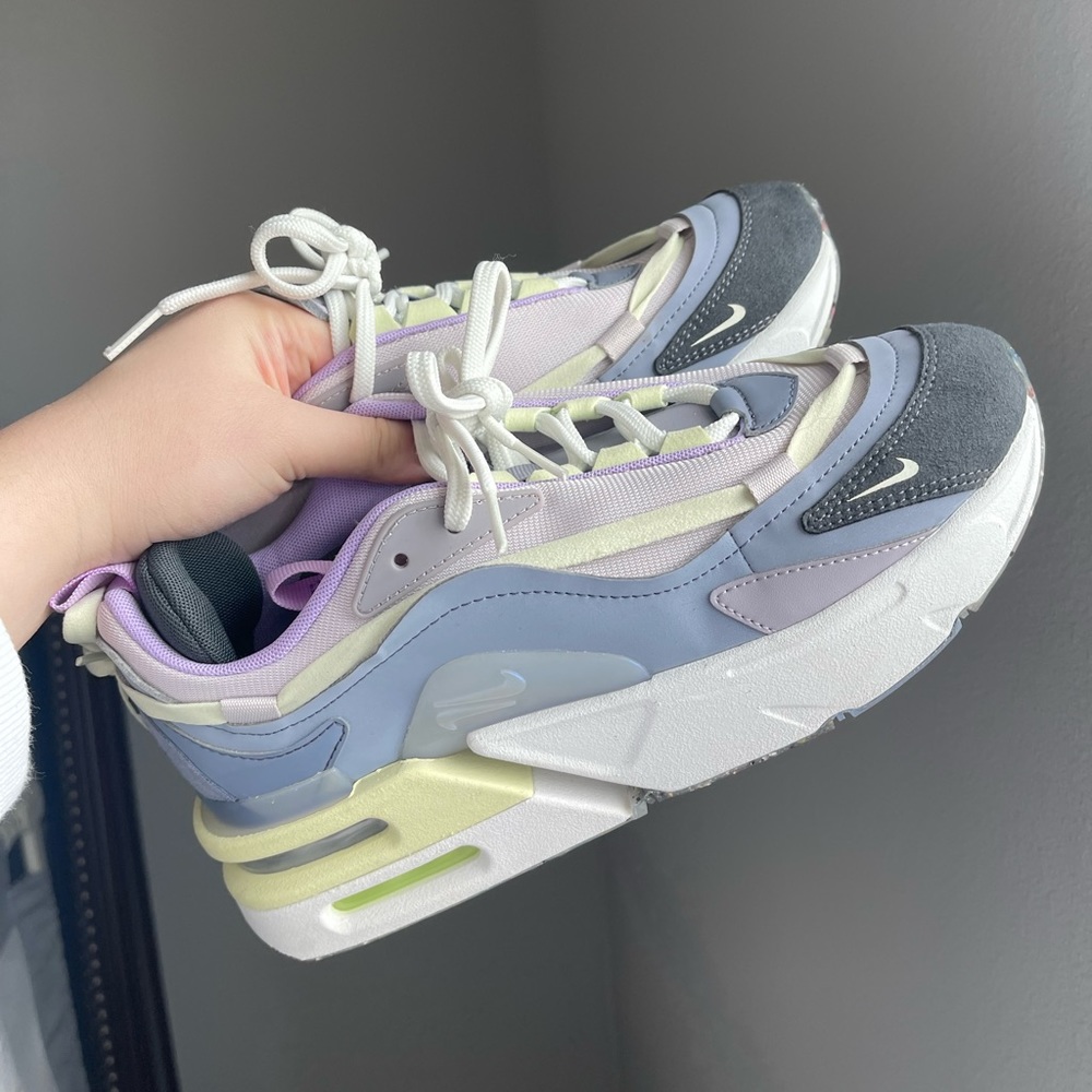women’s nike sneakers